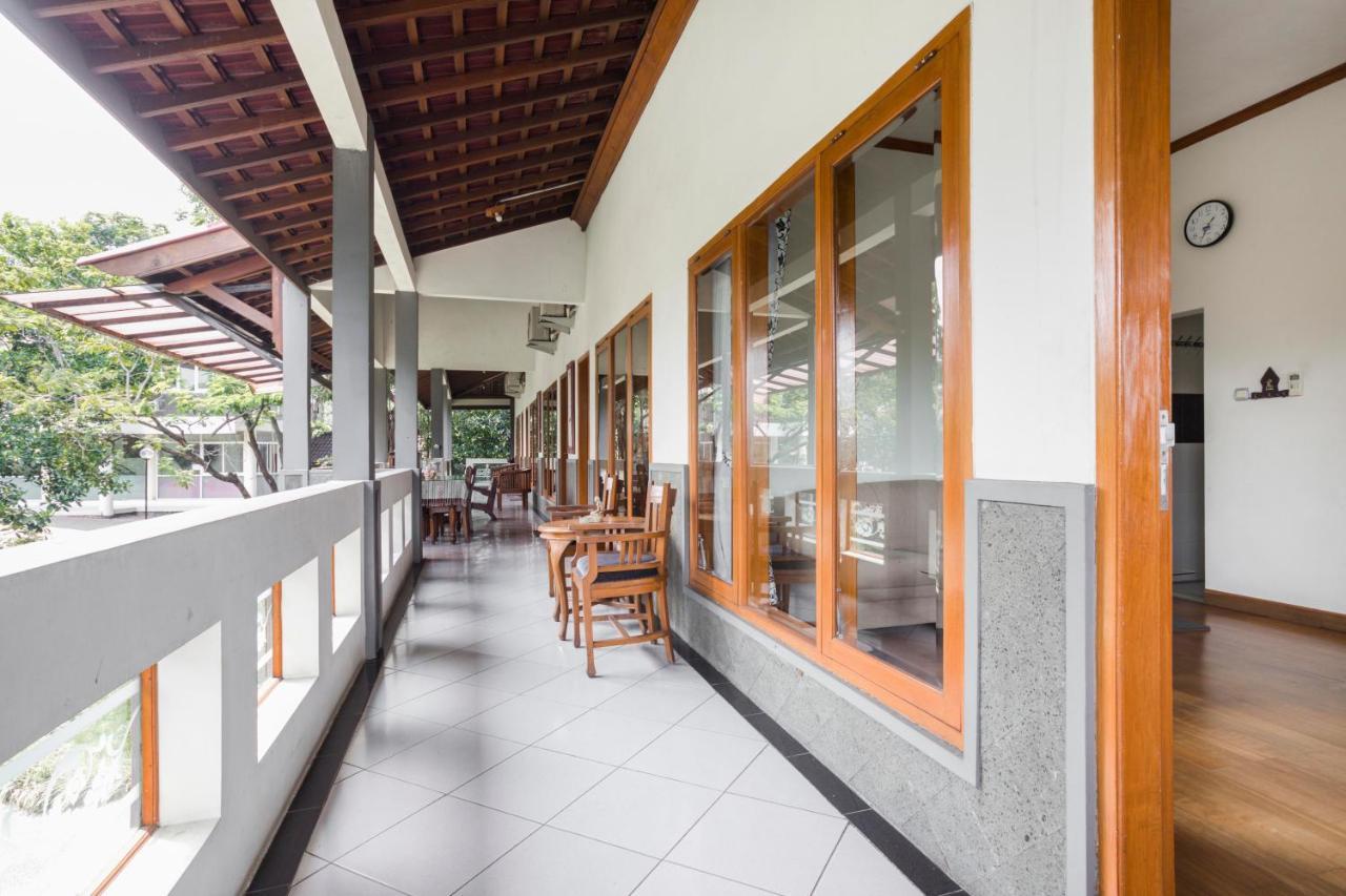 Reddoorz Plus @ Purwodadi Pasuruan Exterior foto
